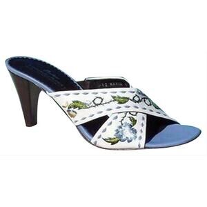 Donald Pliner Couture Nappa Leather Shoe NIB Criss Cross Sandal Embroidery $265